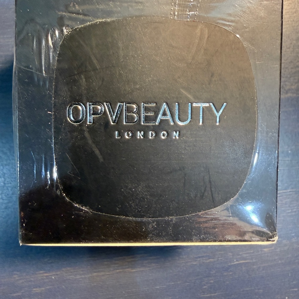 OPVBeauty Translucent Loose Setting Powder - Translucent - Picture 2 of 3